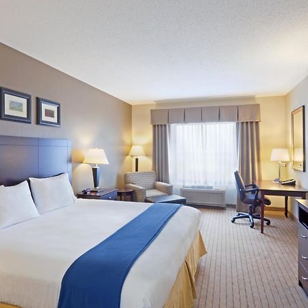 Holiday Inn Express & Suites Malone By Ihg Phòng bức ảnh