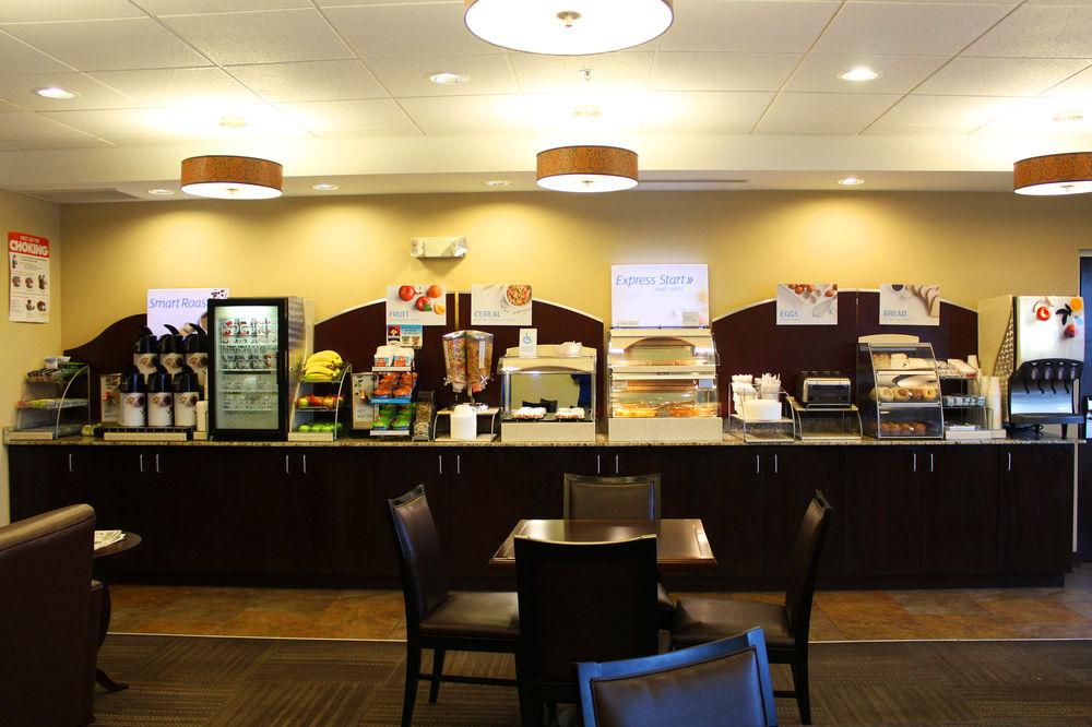 Holiday Inn Express & Suites Malone By Ihg Ngoại thất bức ảnh