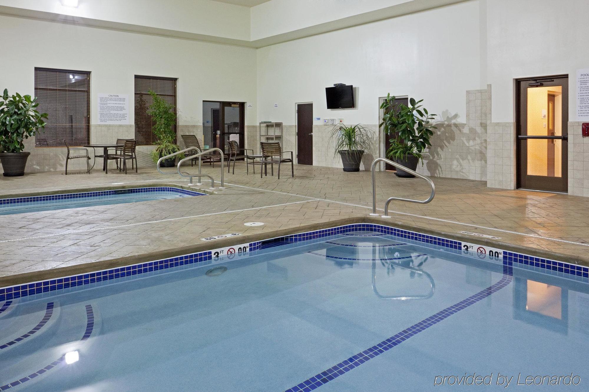 Holiday Inn Express & Suites Malone By Ihg Tiện nghi bức ảnh