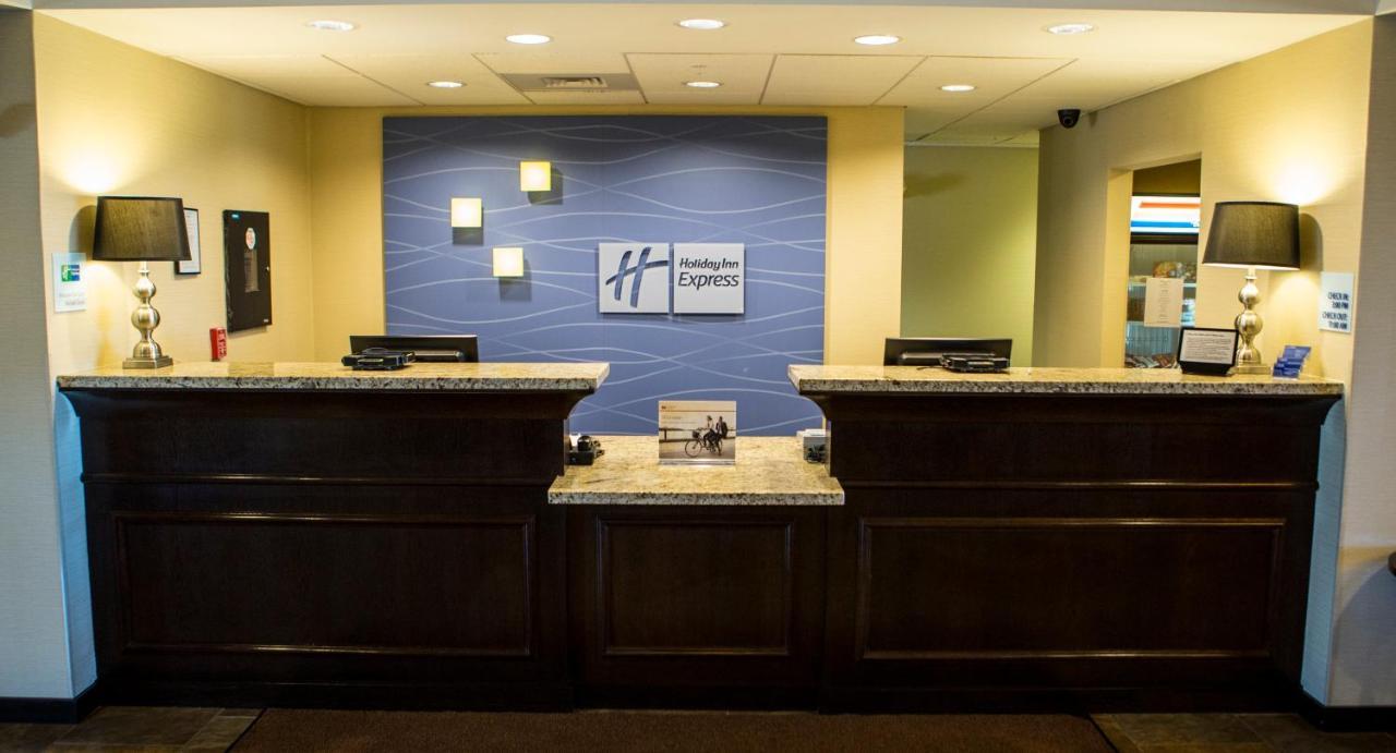 Holiday Inn Express & Suites Malone By Ihg Ngoại thất bức ảnh